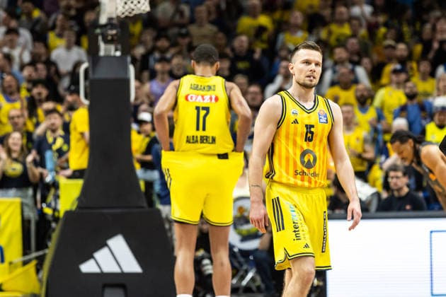 GER, easy Credit Basketball Bundesliga, ALBA Berlin Niners Chemnitz 03 05 2026, Uber Arena, Berlin, GER, easy Credit Basketball Bundesliga, ALBA Berlin Niners Chemnitz Martin Hermannsson ALBA Berlin 15 looks desperate Photo Alexander Trienitz Berlin Uber Arena Berlin Germany