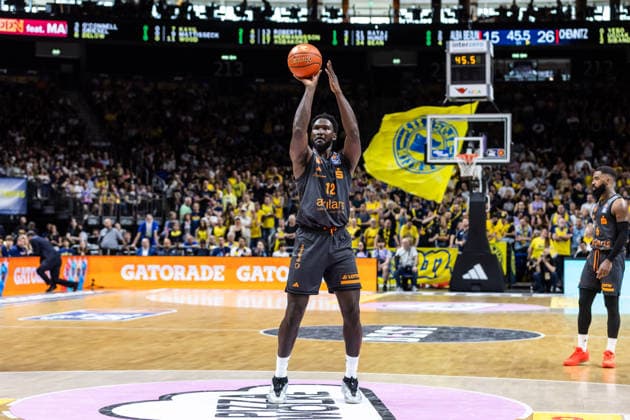 GER, easy Credit Basketball Bundesliga, ALBA Berlin Niners Chemnitz 03 05 2026, Uber Arena, Berlin, GER, easy Credit Basketball Bundesliga, ALBA Berlin Niners Chemnitz Amadou Sow Niners Chemnitz, 12 at a free throw Photo Alexander Trienitz Berlin Uber Arena Berlin Germany