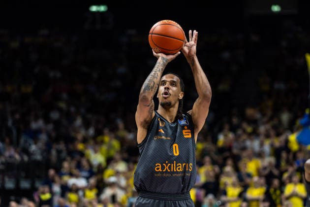 GER, easy Credit Basketball Bundesliga, ALBA Berlin Niners Chemnitz 03 05 2026, Uber Arena, Berlin, GER, easy Credit Basketball Bundesliga, ALBA Berlin Niners Chemnitz Kevin Yebo Niners Chemnitz, 0 on a free throw Photo Alexander Trienitz Berlin Uber Arena Berlin Germany