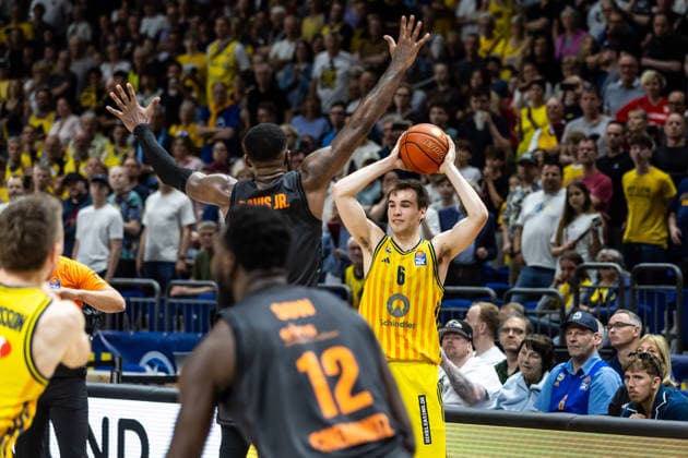 GER, easy Credit Basketball Bundesliga, ALBA Berlin Niners Chemnitz 03 05 2026, Uber Arena, Berlin, GER, easy Credit Basketball Bundesliga, ALBA Berlin Niners Chemnitz Malte Delow ALBA Berlin 6 Foto Alexander Trienitz Berlin Uber Arena Berlin Germany