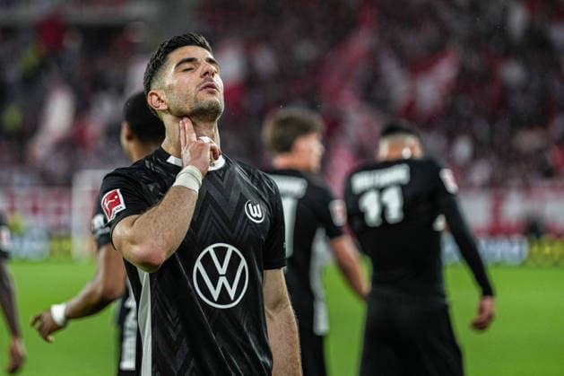 1. Bundesliga: SC Freiburg vs VfL Wolfsburg, 03.05.2026 Torjubel zum 0:1 durch Konstantinos Koulierakis (VfL Wolfsburg, 4) 1. Bundesliga: SC Freiburg vs VfL Wolfsburg, Europa-Park-Stadion, 03.05.2026 DFB DFL REGULATIONS PROHIBIT ANY USE OF PHOTOGRAPHS AS IMAGE SEQUENCES AND OR QUASI-VIDEO. *** 1 Bundesliga SC Freiburg vs VfL Wolfsburg, 03 05 2026 Goal celebration for 0 1 by Konstantinos Koulierakis VfL Wolfsburg, 4 1 Bundesliga SC Freiburg vs VfL Wolfsburg, Europa Park Stadion, 03 05 2026 DFB DFL REGULATIONS PROHIBIT ANY USE OF PHOTOGRAPHS AS IMAGE SEQUENCES AND OR QUASI VIDEO Copyright: xBEAUTIFULxSPORTS Boscox
