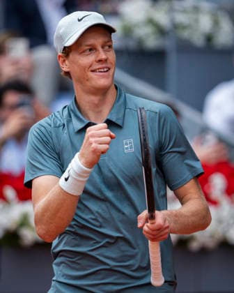 Mutua Madrid Open - Day Fourteen MADRID, SPAIN - MAY 3: Jannik Sinner of Italy celebrates the victory against Alexander Zverev of Germany in the Men s Final during the Mutua Madrid Open 2026 tournament at La Caja Magica on May 03, 2026 in Madrid, Spain. Madrid La Caja Magica Madrid Spain Copyright: xAlbertoxGardinx AGardin_20260503_Tennis_Madrid_Day14_0390