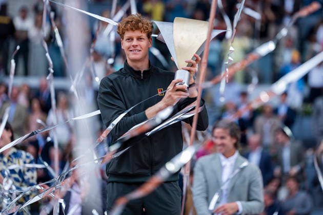 Mutua Madrid Open - Day Fourteen MADRID, SPAIN - MAY 3: Jannik Sinner of Italy poses with the trophy after defeating Alexander Zverev of Germany in the Men s Final during the Mutua Madrid Open 2026 tournament at La Caja Magica on May 03, 2026 in Madrid, Spain. Madrid La Caja Magica Madrid Spain Copyright: xAlbertoxGardinx AGardin_20260503_Tennis_Madrid_Day14_0395