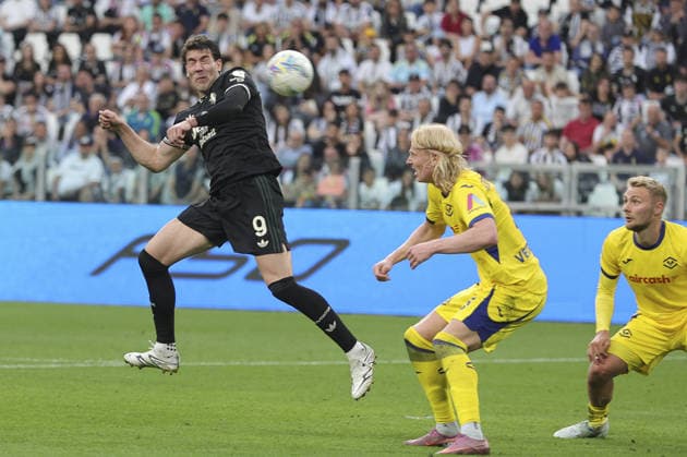 Dusan Vlahovic of Juventus FC heads the ball during Juventus FC vs Hellas Verona, 35Â° Serie A Enilive 2025-26 game at Alianz stadium in Torino (TO), Italy, on May 03, 2026.  Copyright: xDavidexCasentini IPAxSportx xipa-agency.netx xx IPA_74416099 IPA_Agency_IPA74416099