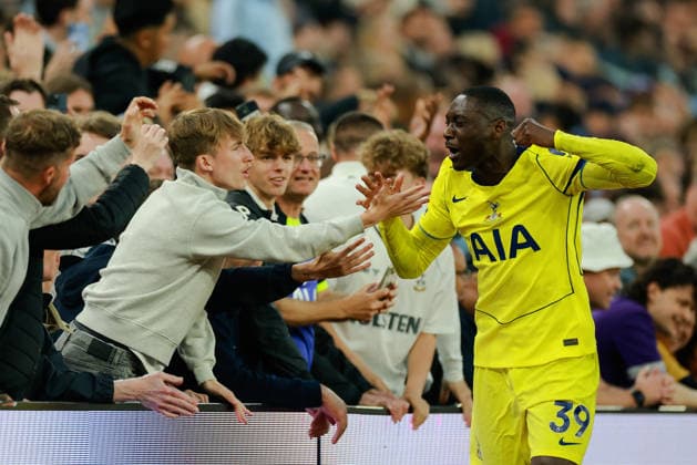 Premier League 2025 26 Aston Villa v Tottenham Hotspur Villa Park 03.05.2026 Randal Kolo Muani of Tottenham Hotspur with Tottenham Hotspur fans Premier League 2025 26 Aston Villa v Tottenham Hotspur Villa Park 03.05.2026 Photograph By Marc Aspland The Times  Copyright: xMarcxAsplandx NINTCHDBPICT001078077623