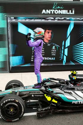 F1 - MIAMI GRAND PRIX 2026 KIMI ANTONELLI Andrea (ita), Mercedes AMG F1 Team W16, portrait celebrates his victory during the Formula 1 Miami Grand Prix 2026, 4th round of the 2026 Formula One World Championship, WM, Weltmeisterschaft from May 1 to 3, 2026 on the Miami International Autodrome, in Miami Gardens, USA - Miami GardensUnited States  Copyright: xXavixBonillax