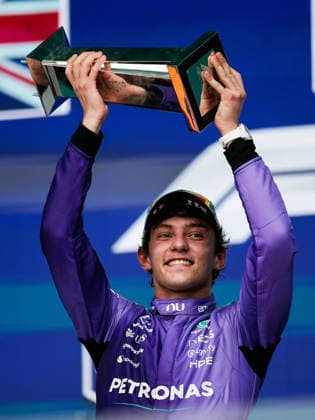 F1 - MIAMI GRAND PRIX 2026 KIMI ANTONELLI Andrea (ita), Mercedes AMG F1 Team W16, portrait Podium celebration during the Formula 1 Miami Grand Prix 2026, 4th round of the 2026 Formula One World Championship, WM, Weltmeisterschaft from May 1 to 3, 2026 on the Miami International Autodrome, in Miami Gardens, USA - Miami GardensUnited States  Copyright: xEricxAlonsox