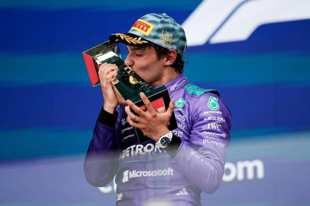 F1 - MIAMI GRAND PRIX 2026 KIMI ANTONELLI Andrea (ita), Mercedes AMG F1 Team W16, portrait Podium celebration during the Formula 1 Miami Grand Prix 2026, 4th round of the 2026 Formula One World Championship, WM, Weltmeisterschaft from May 1 to 3, 2026 on the Miami International Autodrome, in Miami Gardens, USA - Miami GardensUnited States  Copyright: xEricxAlonsox
