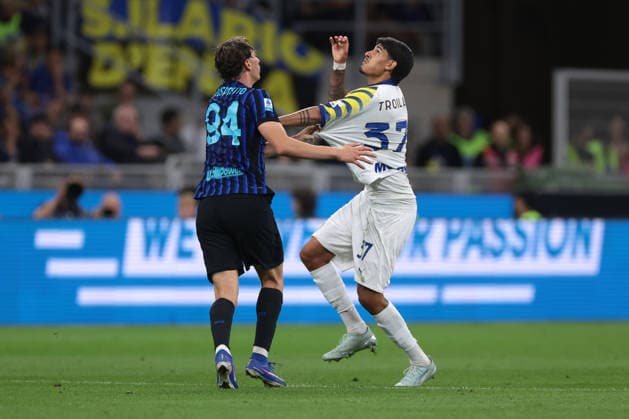 Milan, Italy, 2nd May 2026. Francesco Pio Esposito of FC Internazionale tussles with Mariano Troilo of Parma Calcio during the FC Internazionale vs Parma Calcio 1913 Serie A match at Giuseppe Meazza, Milan. Picture credit should read: Jonathan Moscrop Sportimage EDITORIAL USE ONLY. No use with unauthorised audio, video, data, fixture lists, club league logos or live services. Online in-match use limited to 120 images, no video emulation. No use in betting, games or single club league player publications. SPI_014_JM_INTER_PARMA SPI-4756-0014