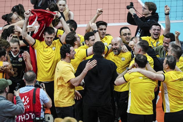 Eczacibasi Dynavit v VakifBank - CEV Women’s Champions League Final Four ISTANBUL, TURKIYE - MAY 3: Vakifbank volleyboll team members celebrate after victory at the CEV Women’s Champions League Final Four final match between Eczacibasi Dynavit and VakifBank at Ulker Sports and Event Hall in Istanbul, Turkiye, on May 3, 2026. Agit Erdi Ulukaya Anadolu Istanbul Turkey. Editorial use only. Please get in touch for any other usage.  Copyright: x2026xAnadoluxAgitxErdixUlukayax