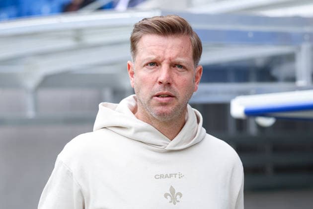 Germany Karlsruher SC vs SV Darmstadt 98, Matchday 32, 2 Bundesliga, Season 2025 26, BBBank Wildpark Karlsruhe Florian Kohfeldt, Coach, SV Darmstadt 98 Karlsruhe BBBank Wildpark Baden Württemberg Germany Copyright: xBenedictxChristx
