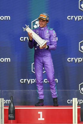 F1 - MIAMI GRAND PRIX 2026 KIMI ANTONELLI Andrea (ita), Mercedes AMG F1 Team W16, portrait, podium during the Formula 1 Miami Grand Prix 2026, 4th round of the 2026 Formula One World Championship, WM, Weltmeisterschaft from May 1 to 3, 2026 on the Miami International Autodrome, in Miami Gardens, USA - Miami GardensUnited States  Copyright: xDPPIx