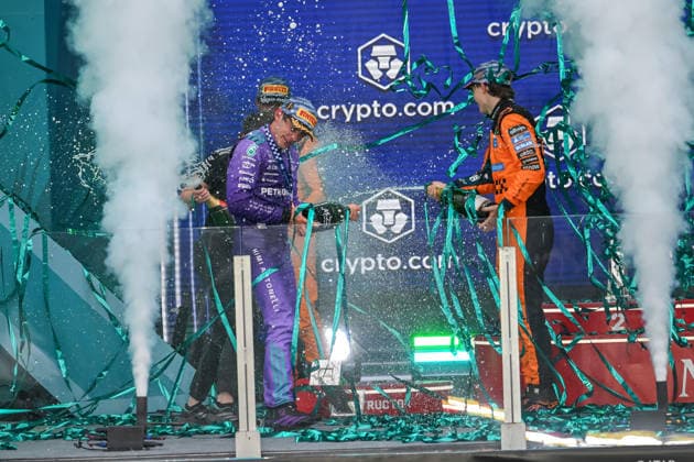 F1 - MIAMI GRAND PRIX 2026 KIMI ANTONELLI Andrea (ita), Mercedes AMG F1 Team W16, portrait, PIASTRI Oscar (aus), McLaren F1 Team MCL40, portrait podium during the Formula 1 Miami Grand Prix 2026, 4th round of the 2026 Formula One World Championship, WM, Weltmeisterschaft from May 1 to 3, 2026 on the Miami International Autodrome, in Miami Gardens, USA - Miami GardensUnited States  Copyright: xDPPIx