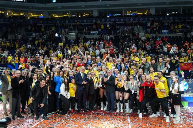 VakifBank wins CEV Women s Champions League Cup in Istanbul ISTANBUL, TURKIYE - MAY 03: Players of VakifBank celebrate on the podium with the trophy and medals after defeating Eczacibasi Dynavit in the final of the CEV Women s Champions League Final Four at the Ulker Sports and Event Hall on May 3, 2026, in Istanbul, Turkiye. Hakan Akgun Anadolu Istanbul Turkey. Editorial use only. Please get in touch for any other usage.  Copyright: x2026xAnadoluxHakanxAkgunx
