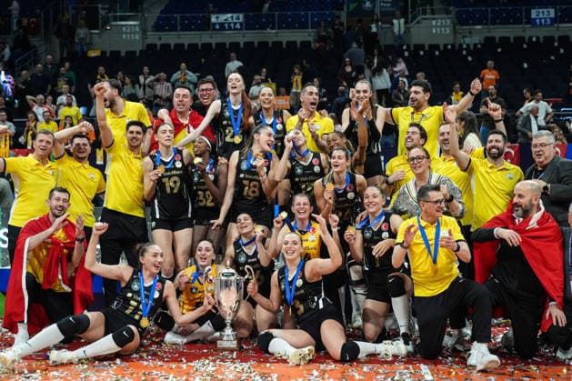 VakifBank wins CEV Women s Champions League Cup in Istanbul ISTANBUL, TURKIYE - MAY 03: Players of VakifBank celebrate on the podium with the trophy and medals after defeating Eczacibasi Dynavit in the final of the CEV Women s Champions League Final Four at the Ulker Sports and Event Hall on May 3, 2026, in Istanbul, Turkiye. Hakan Akgun Anadolu Istanbul Turkey. Editorial use only. Please get in touch for any other usage.  Copyright: x2026xAnadoluxHakanxAkgunx