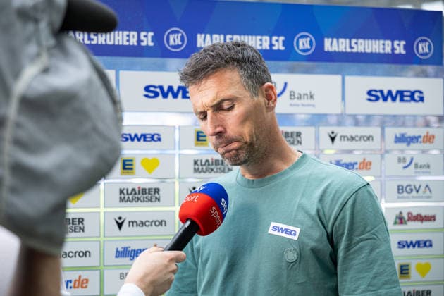 Germany Karlsruher SC vs SV Darmstadt 98, Matchday 32, 2 Bundesliga, Season 2025 26, BBBank Wildpark Karlsruhe Christian Eichner Coach, Karlsruher SC in an interview after the match Karlsruhe BBBank Wildpark Baden Württemberg Germany Copyright: xBenedictxChristx