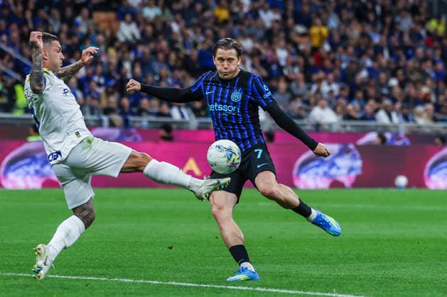 FC Internazionale vs Parma Calcio 1913 Serie A 2025 26 03 05 2026 Piotr Zielinski of FC Internazionale seen in action during Serie A 2025 26 football match between FC Internazionale and Parma Calcio 1913 at San Siro Stadium in Milan, Italy Copyright: xBEAUTIFULxSPORTS Carabellix
