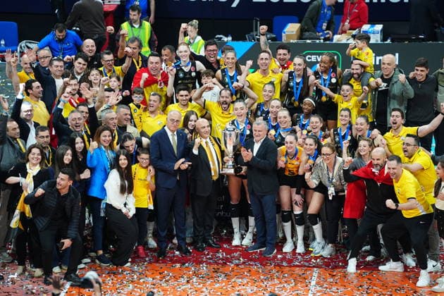 Eczacibasi Dynavit v VakifBank - CEV Women’s Champions League Final Four ISTANBUL, TURKIYE - MAY 3: Players of Vakifbank pose for photos with trophy claiming the CEV Champions League title following the CEV Women’s Champions League Final Four final match between Eczacibasi Dynavit and VakifBank at Ulker Sports and Event Hall in Istanbul, Turkiye, on May 3, 2026. Agit Erdi Ulukaya Anadolu Istanbul Turkey. Editorial use only. Please get in touch for any other usage.  Copyright: x2026xAnadoluxAgitxErdixUlukayax
