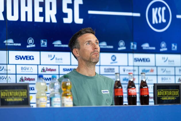 Germany Karlsruher SC vs SV Darmstadt 98, Matchday 32, 2 Bundesliga, Season 2025 26, BBBank Wildpark Karlsruhe Christian Eichner Coach, Karlsruher SC at the press conference after the match Karlsruhe BBBank Wildpark Baden Württemberg Germany Copyright: xBenedictxChristx