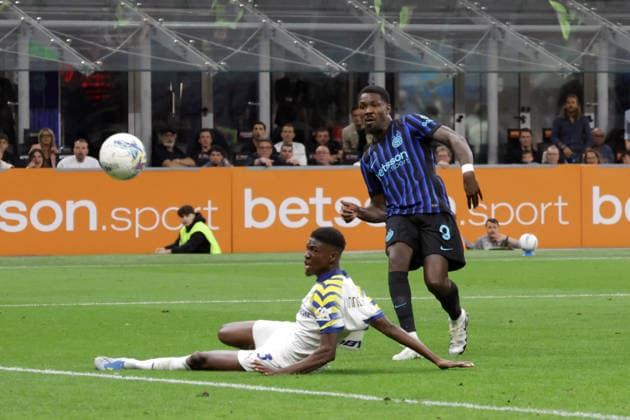 MARCUS THURAM, Inter, Serie A 2025-26, Inter-Parma, scores goal, gol, 1-0 SERIE A 2025-26 INTER-PARMA