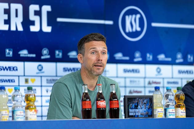 Germany Karlsruher SC vs SV Darmstadt 98, Matchday 32, 2 Bundesliga, Season 2025 26, BBBank Wildpark Karlsruhe Christian Eichner Coach, Karlsruher SC at the press conference after the match Karlsruhe BBBank Wildpark Baden Württemberg Germany Copyright: xBenedictxChristx