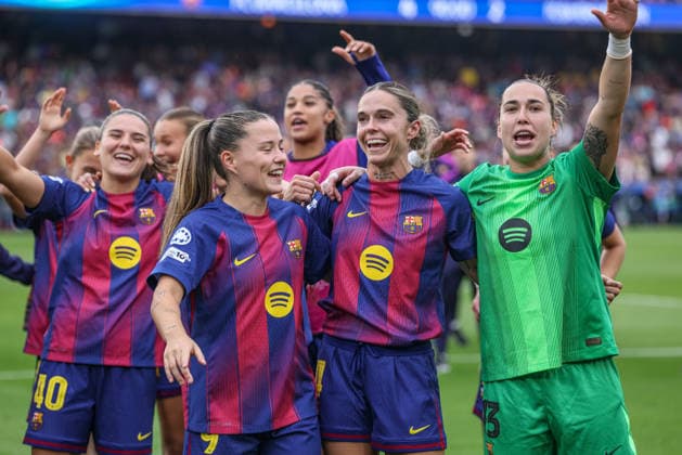 ESP, Barcelona, FC Barcelona, Barca vs FC Bayern München, WomenÂ s Champions League, Fussball, UEFA, Spielzeit 2025 2026, Camp Nou, Halbfinale, Rückspiel im Bild: Freude, Jubel, Emotionen nach dem Sieg beim FC Barcelona, Joy, jubilation, and excitement following the victory over FC Barcelona, Alegria, jubilo y emocion tras la victoria ante el FC Barcelona, Claudia Pina (FC Barcelona 9), Mapi Leon (FC Barcelona 4), Cata Coll (FC Barcelona 13) DFB DFL REGULATIONS PROHIBIT ANY USE OF PHOTOGRAPHS AS IMAGE SEQUENCES AND OR QUASI-VIDEO, 03.05.2026 *** ESP, Barcelona, FC Barcelona vs FC Bayern Munich, WomenÂs Champions League, Football, UEFA, 2025 2026 season, Camp Nou, semi-final, second leg in picture Joy, jubilation, emotions following the victory over FC Barcelona, Joy, jubilation, and excitement following the victory over FC Barcelona, Alegria, jubilo y emocion tras la victoria ante el FC Barcelona, Claudia Pina FC Barcelona 9 , Mapi Leon FC Barcelona 4 , Cata Coll FC Barcelona 13 DFB DFL REGULATIONS PROHIBIT ANY USE OF PHOTOGRAPHS AS IMAGE SEQUENCES AND OR QUASI VIDEO, 03 05 2026 Copyright: HMBxMedia HendrikxHamelau