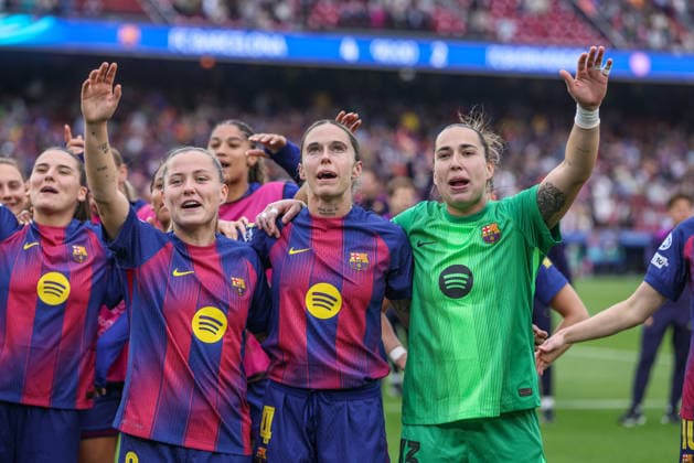 ESP, Barcelona, FC Barcelona vs FC Bayern Munich, WomenÂs Champions League, Football, UEFA, 2025 2026 season, Camp Nou, semi-final, second leg in picture Joy, jubilation, emotions following the victory over FC Barcelona, Joy, jubilation, and excitement following the victory over FC Barcelona, Alegria, jubilo y emocion tras la victoria ante el FC Barcelona, Claudia Pina FC Barcelona 9 , Mapi Leon FC Barcelona 4 , Cata Coll FC Barcelona 13 DFB DFL REGULATIONS PROHIBIT ANY USE OF PHOTOGRAPHS AS IMAGE SEQUENCES AND OR QUASI VIDEO, 03 05 2026 Copyright: HMBxMedia HendrikxHamelau