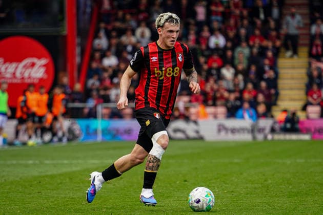 3rd May 2026, Bournemouth, Dorset, England; Premier League Football, AFC Bournemouth versus Crystal Palace; Alex Jimenez of Bournemouth in possession KamilxKrella
