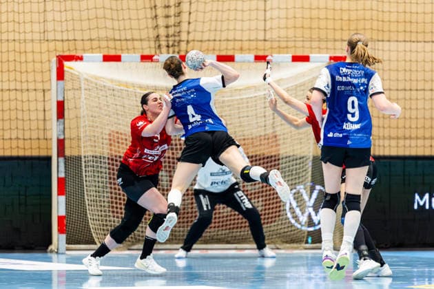 03 05 2026, GER, Handball, Women, Season 2025 2026, Alsco 1 Bl, PlayOff Semi-Final Game 2, Thueringer HC HSG Blomberg Lippe Josefine Hanfland Thueringer HC,57 , Andrea Jacobsen HSG Blomberg Lippe 99947 Bad Langensalza Salza Halle Sporthalle Mehrz Thüringen Germany