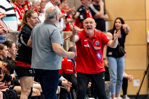03 05 2026, GER, Handball, Women, Season 2025 2026, Alsco 1 Bl, PlayOff Semifinal Game 2, Thueringer HC HSG Blomberg Lippe Herbert Mueller Thueringer HC,Trainer 99947 Bad Langensalza Salza Halle Sporthalle Mehrz Thüringen Germany