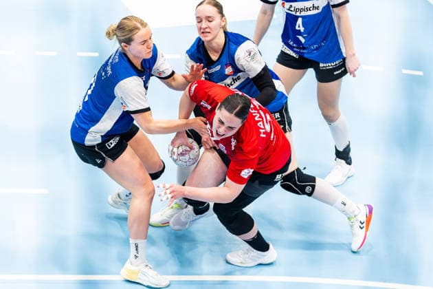 03 05 2026, GER, Handball, Women, Season 2025 2026, Alsco 1 Bl, PlayOff Semi-Final Game 2, Thueringer HC HSG Blomberg Lippe Maxi Muehlner HSG Blomberg Lippe , Luca Farago Thueringer HC,19 , Nieke Kuehne HSG Blomberg Lippe , Andrea Jacobsen HSG Blomberg Lippe 99947 Bad Langensalza Salza Halle Sporthalle Mehrz Thüringen Germany