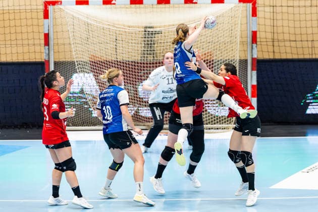 03 05 2026, GER, Handball, Women, Season 2025 2026, Alsco 1 Bl, PlayOff Semi-Final Game 2, Thueringer HC HSG Blomberg Lippe Nieke Kuehne HSG Blomberg Lippe , Josefine Hanfland Thueringer HC,57 , Kelly de Abreu Rosa Thueringer HC,3 99947 Bad Langensalza Salza Halle Sporthalle Mehrz Thüringen Germany