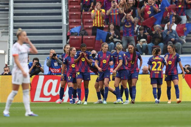 BARCELONA, SPAIN, MAY 3: FC Barcelona, Barca players celebrate a goal scored by Alexia Putellas (11 FC Barcelona) during the UEFA Womens Champions League match between FC Barcelona and Bayern Munich at Spotify Camp Nou on May 3rd, 2026 in Barcelona, Spain (Photo by Alexander Canillas Sports Press Photo)  Copyright: xAlexanderxCanillas SPPx Sportspressphoto_SPR141642