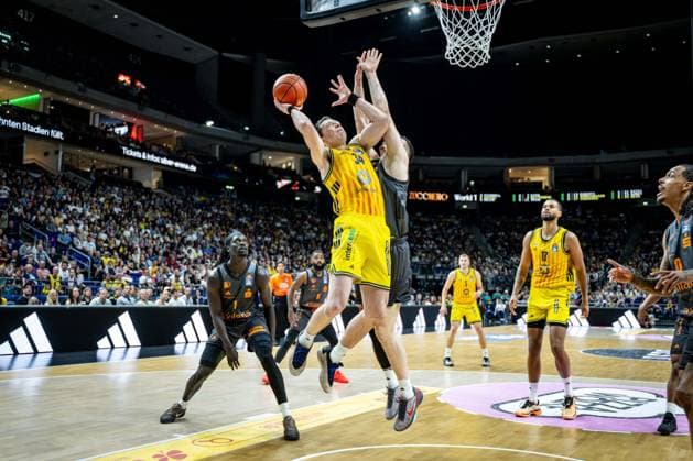 Basketball Berlin 03 05 2026 Season 2025 2026 EasyCredit BBL 1 Bundesliga Men, Men Alba Berlin NINERS Chemnitz Justin Bean Alba Berlin, No 34