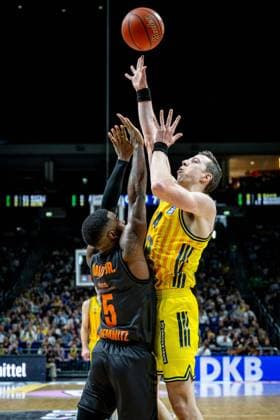 Basketball Berlin 03 05 2026 Season 2025 2026 EasyCredit BBL 1 Bundesliga Men, Men Alba Berlin NINERS Chemnitz Justin Bean Alba Berlin, No 34 Corey Davis Chemnitz, No 05