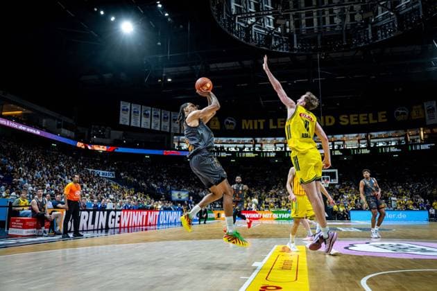 Basketball Berlin 03 05 2026 Season 2025 2026 EasyCredit BBL 1 Bundesliga Men, Men Alba Berlin NINERS Chemnitz Kevin Yebo Chemnitz, No 00 Moses Wood Alba Berlin, No 11