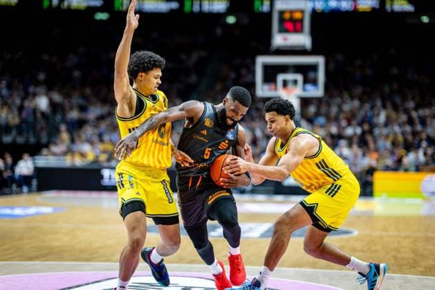 Basketball Berlin 03 05 2026 Season 2025 2026 EasyCredit BBL 1 Bundesliga Men, Men Alba Berlin NINERS Chemnitz Corey Davis Chemnitz, No 05 Jack Kayil Alba Berlin, No 07 Michael Rataj Alba Berlin, No 21 Mike