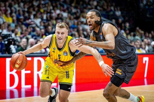Basketball Berlin 03 05 2026 Season 2025 2026 EasyCredit BBL 1 Bundesliga Men, Men Alba Berlin NINERS Chemnitz Sam Griesel Alba Berlin, No 05 Kevin Yebo Chemnitz, No 00