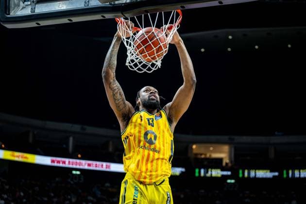 Basketball Berlin 03 05 2026 Season 2025 2026 EasyCredit BBL 1 Bundesliga Men, Men Alba Berlin NINERS Chemnitz J wan Roberts Alba Berlin, No 13