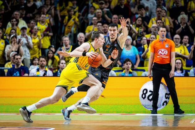 Basketball Berlin 03 05 2026 Season 2025 2026 EasyCredit BBL 1 Bundesliga Men, Men Alba Berlin NINERS Chemnitz Justin Bean Alba Berlin, No 34 John Newman III Chemnitz, No 09