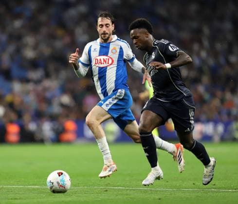 May 3, 2026, Sabadell, Barcelona, Spain: Barcelona Spain 03.05.2026 Fernando Calero (Espanyol ) and Vinicius Jr ( Real Madrid ) battle for the ball during the La Liga EA Sports between Espanyol and Real Madrid at RCDE Stadium on 03 May 2026 in Barcelona. Soccer 2026 LaLiga: Espanyol 0-2 Real Madrid  - ZUMAu50_ 20260503_zsp_u50_076 Copyright: xXavixUrgelesx