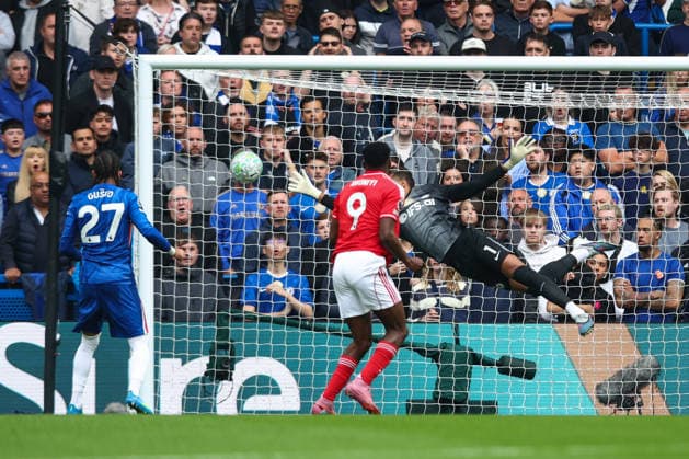 Premier League: Chelsea v Nottingham Forest LONDON, UK - 4th May 2026: Taiwo Awoniyi of Nottingham Forest scores his side s first goal past Robert Sanchez of Chelsea during the Premier League match between Chelsea FC and Nottingham Forest FC at Stamford Bridge London Stamford Bridge England United Kingdom Copyright: xCraigxMercerx xPeakxActionxPhotosx