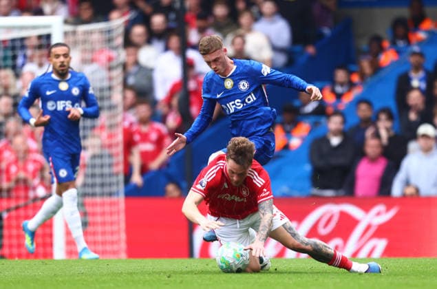 Chelsea v Nottingham Forest, English Premier League, Stamford Bridge, Stamford Bridge, London, UK - 04 05 2026 Cole Palmer of Chelsea fouls of Nottingham Forrest during the Premier League game at Stamford Bridge London Stamford Bridge London GBR, UK NEWSPAPERS OUT Copyright: xMarkxGreenwoodx