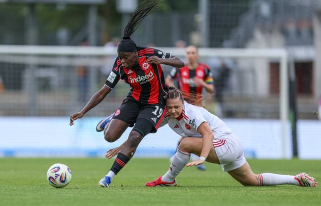 GER, Frankfurt, Eintracht Frankfurt vs FC Nürnberg, Google Pixel Bundesliga, Football, DFB, Season 2025 2026, Stadion am Brentanobad, 24 Matchday in the picture from l Nicole Anyomi Eintracht Frankfurt Women 19 , Leia Varley 1 FC Nürnberg Women 7 , Duel DFB DFL REGULATIONS PROHIBIT ANY USE OF PHOTOGRAPHS AS IMAGE SEQUENCES AND OR QUASI VIDEO, 04 05 2026 Copyright: HMBxMedia HendrikxHamelau