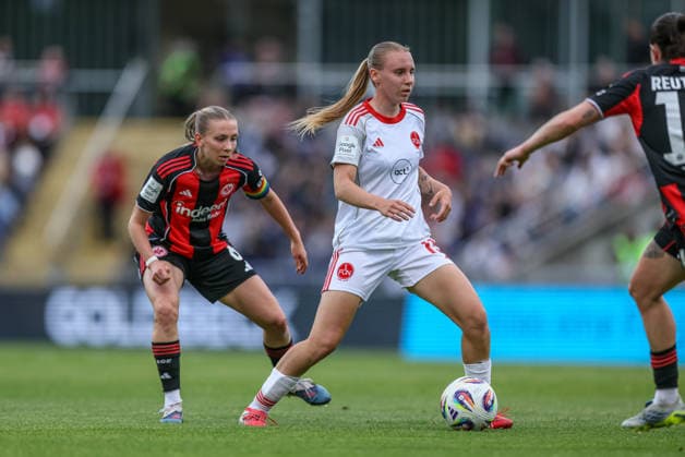 GER, Frankfurt, Eintracht Frankfurt vs FC Nuremberg, Google Pixel Bundesliga, Football, DFB, Season 2025 2026, Stadion am Brentanobad, 24 Matchday in picture f l Elisa Senß Eintracht Frankfurt Women 6 , Emöke Papai 1 FC Nuremberg Women 15 DFB DFL REGULATIONS PROHIBIT ANY USE OF PHOTOGRAPHS AS IMAGE SEQUENCES AND OR QUASI VIDEO, 04 05 2026 Copyright: HMBxMedia HendrikxHamelau