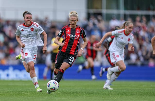 GER, Frankfurt, Eintracht Frankfurt vs FC Nuremberg, Google Pixel Bundesliga, Football, DFB, Season 2025 2026, Stadion am Brentanobad, 24 Matchday in picture v l Julia Pollak 1 FC Nuremberg Women 22 , Rebecka Blomqvist Eintracht Frankfurt Women 28 DFB DFL REGULATIONS PROHIBIT ANY USE OF PHOTOGRAPHS AS IMAGE SEQUENCES AND OR QUASI VIDEO, 04 05 2026 Copyright: HMBxMedia HendrikxHamelau