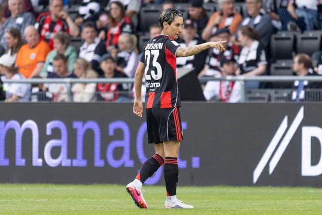 Google Pixel Womens Bundesliga Eintracht Frankfurt 1 FC Nuremberg, 04 05 2026 Sara Doorsoun Eintracht Frankfurt 23 points with em finger in one direction, Eintracht Frankfurt 1 FC Nuremberg, Frankfurt, Stadion am Brentanobad, 4 5 2026 Copyright: xBEAUTIFULxSPORTS Gawlikx