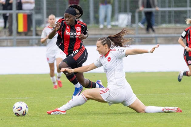 Google Pixel Womens Bundesliga Eintracht Frankfurt 1 FC Nuremberg, 04 05 2026 Leia Varley 1 FC Nuremberg 7 Nicole Anyomi Eintracht Frankfurt 19 in a duel for the ball, Eintracht Frankfurt 1 FC Nuremberg, Frankfurt, Stadion am Brentanobad, 4 5 2026 Copyright: xBEAUTIFULxSPORTS Gawlikx