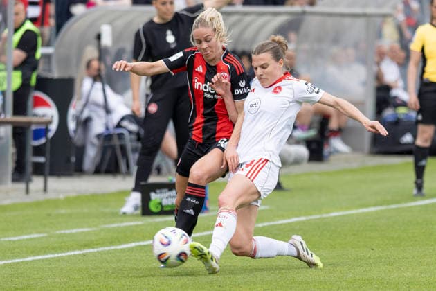 Google Pixel Womens Bundesliga Eintracht Frankfurt 1 FC Nuremberg, 04 05 2026 Nadine Riesen Eintracht Frankfurt 22 Nastassja Lein 1 FC Nuremberg 24 in a duel for the ball, Eintracht Frankfurt 1 FC Nuremberg, Frankfurt, Stadion am Brentanobad, 4 5 2026 Copyright: xBEAUTIFULxSPORTS Gawlikx