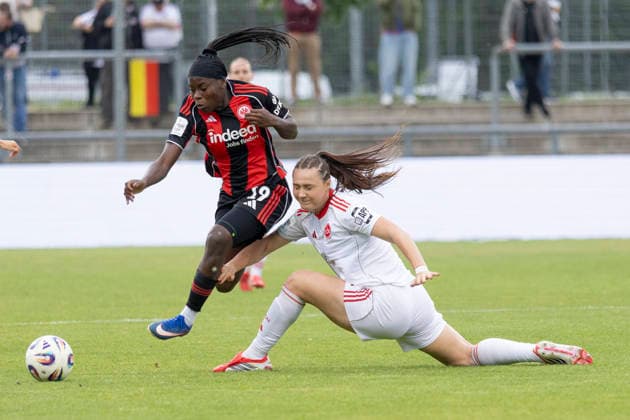Google Pixel Womens Bundesliga Eintracht Frankfurt 1 FC Nuremberg, 04 05 2026 Leia Varley 1 FC Nuremberg 7 Nicole Anyomi Eintracht Frankfurt 19 in a duel for the ball, Eintracht Frankfurt 1 FC Nuremberg, Frankfurt, Stadion am Brentanobad, 4 5 2026 Copyright: xBEAUTIFULxSPORTS Gawlikx